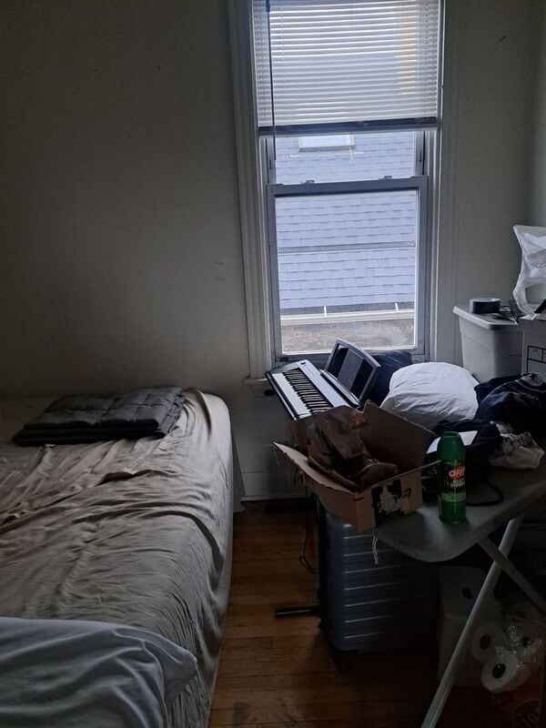 Building Photo - 2400 N Bernard St