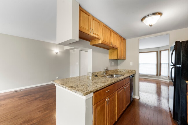 Foto del edificio - 1301 Seabury Cir