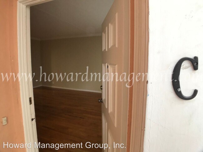 Building Photo - 215 S Gale Dr