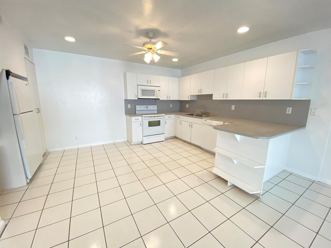 Foto principal - 13960 Folkestone Cir