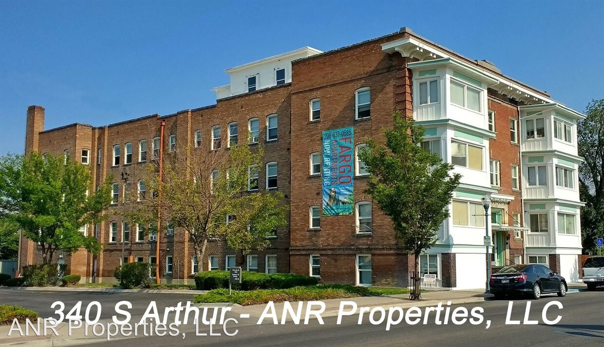 Primary Photo - 340 S Arthur Ave