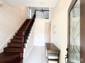 Building Photo - 2204 Paige Ct