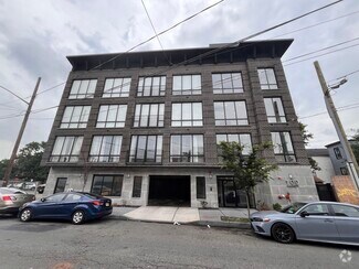 Building Photo - 99 Sackett St
