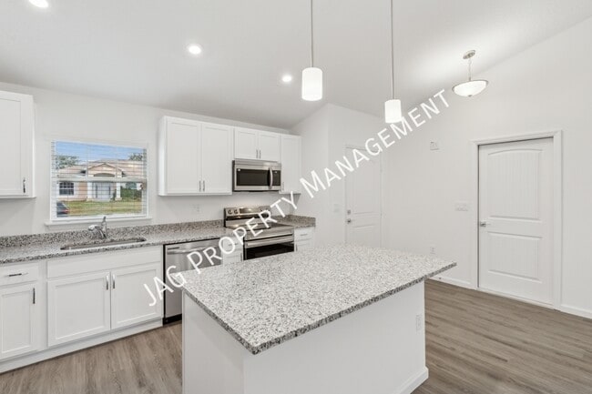 Foto del edificio - 271 Christensen Ave SE