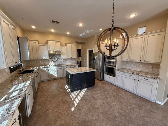 Foto del edificio - Beautiful 6 Bedroom - 4 Bath w/Private Poo...