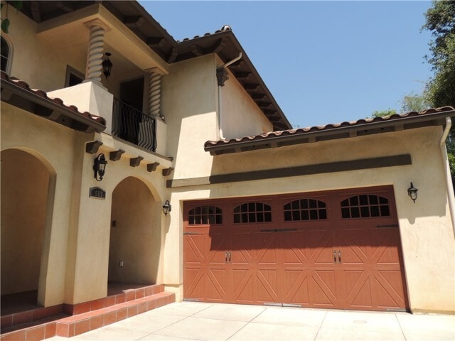 Building Photo - 687 Ramona Ave