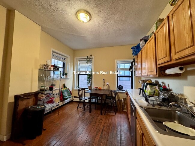 Foto del edificio - 1516 Tremont St