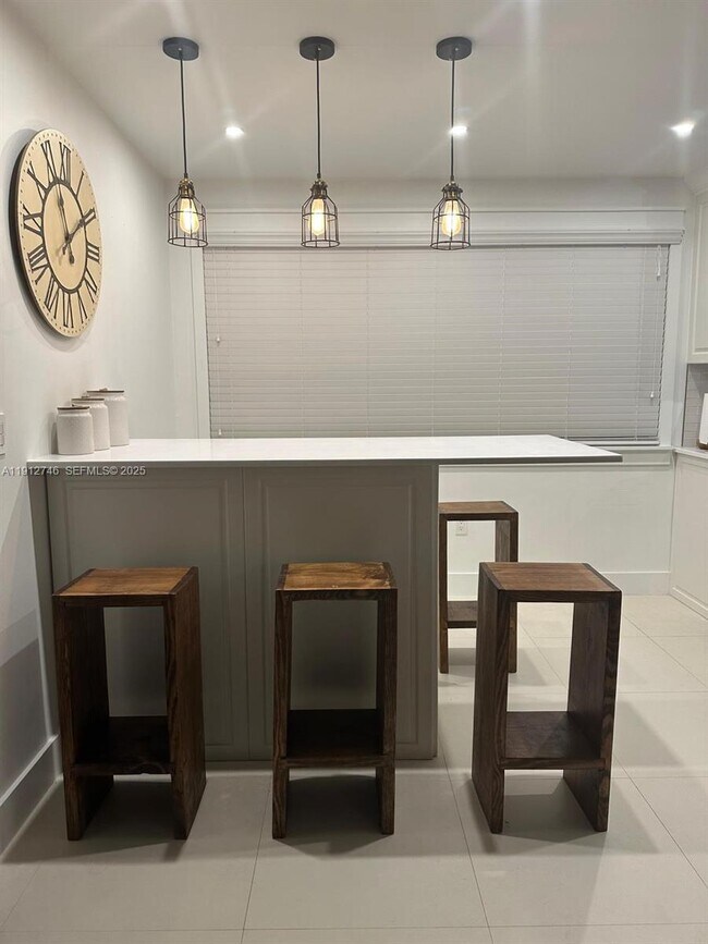 Building Photo - 10040 NW 9th St Cir