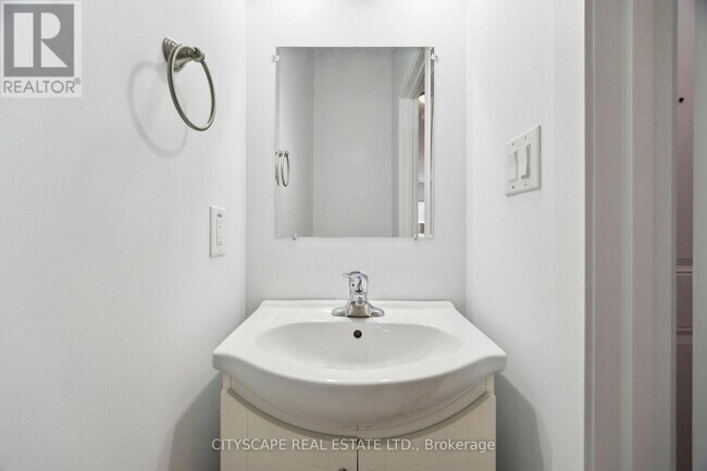 Photo du bâtiment - 439 Athlone Ave