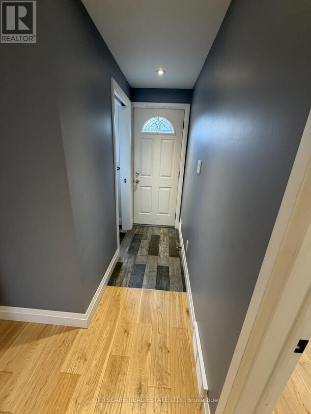 Photo du bâtiment - 623 Trafford Crescent