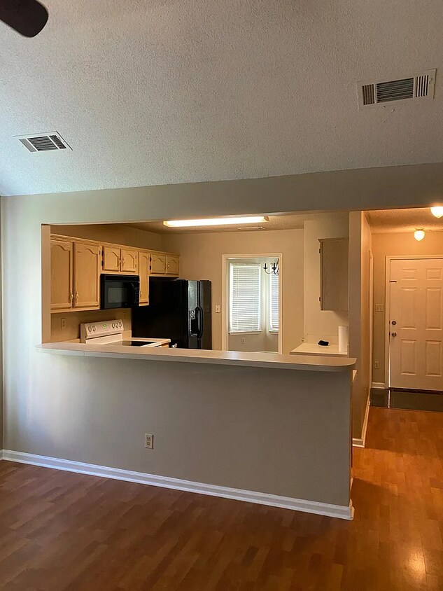 Building Photo - 3644 Carnes Ave