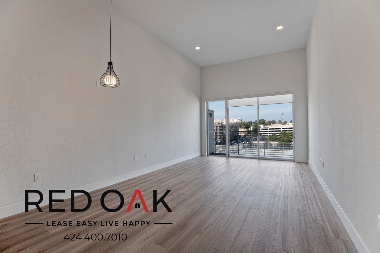 Foto principal - 1331 W 7th St