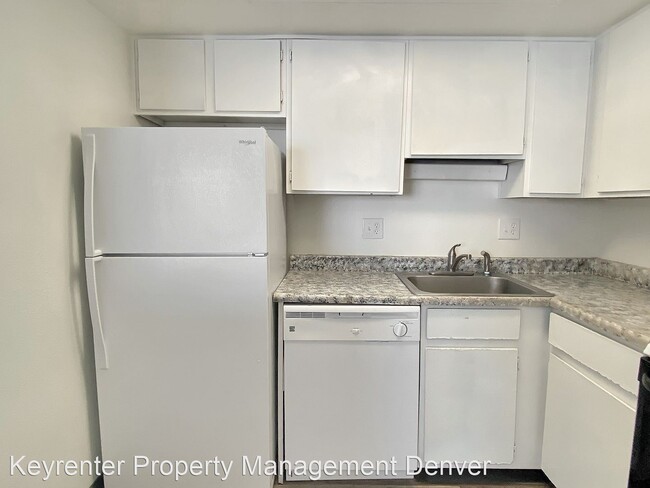 Building Photo - 1 br, 1 bath House - 17053 E. Tennessee Dr...