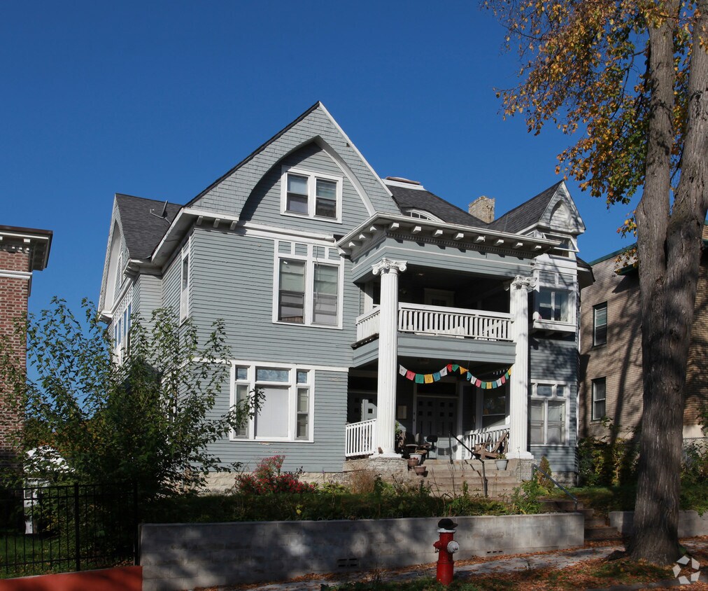 Primary Photo - 2620 3rd Ave S