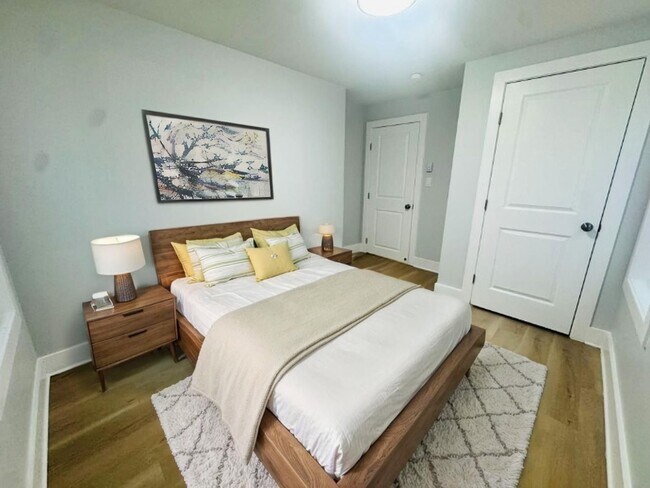 Building Photo - Renovated 3BR/1Bth House! Section 8 Only