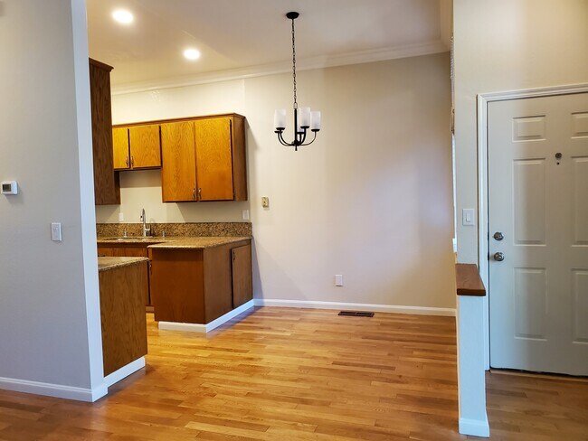 Foto del edificio - 2072 Fostoria Cir