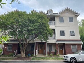 Building Photo - 127 S Summit Ave