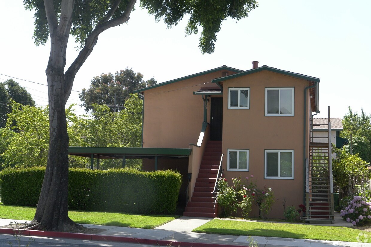 Building Photo - 3828 35th Ave