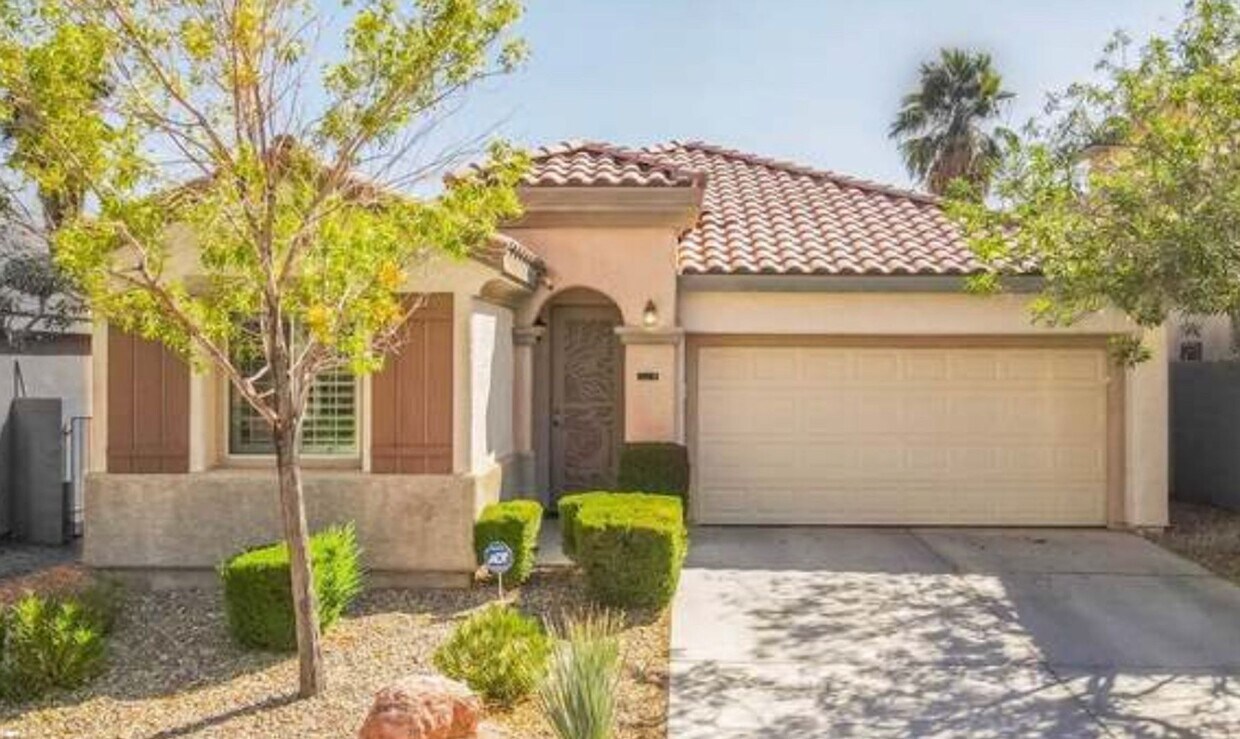 Foto principal - Newly remodeled one story in the highly de...