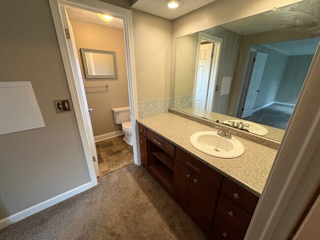 Foto del edificio - 13236 E Crosset Hill Dr