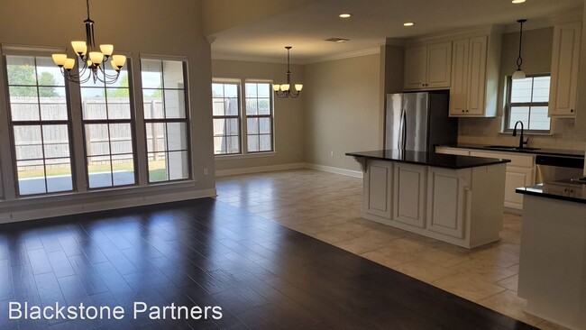 Building Photo - 3 br, 2 bath House - Ironwood 12/39288 Iro...