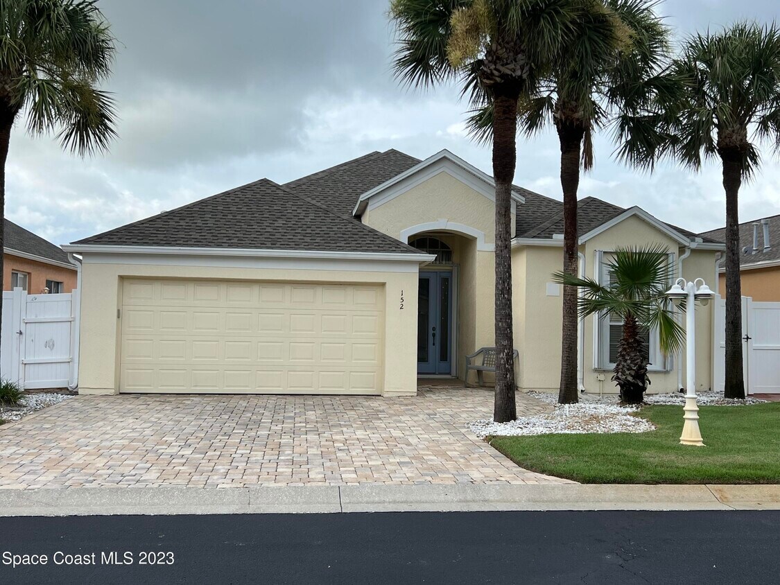 Foto principal - 152 Babylon Ln