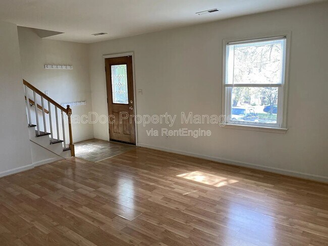 Foto del edificio - 118 Farrell Ln