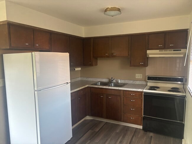 Foto del edificio - 1801 Silvercrest Dr