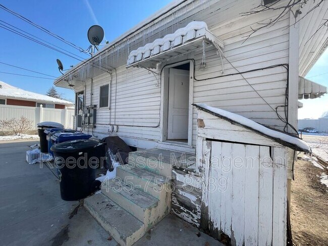 Building Photo - 123 E 200 S