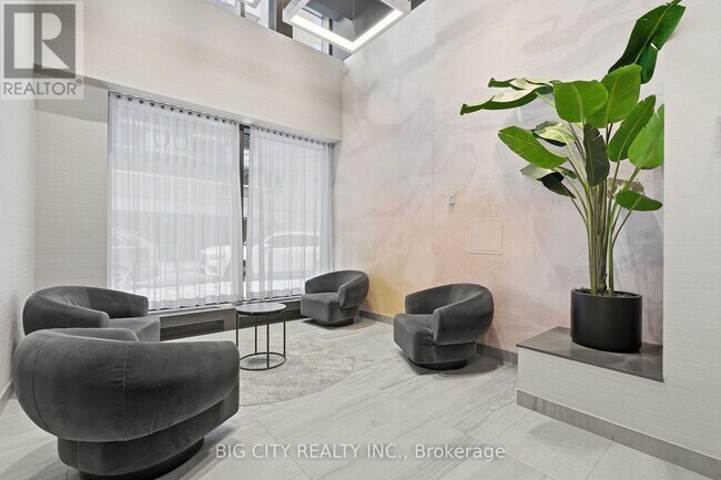 Photo du bâtiment - 100 Dalhousie St