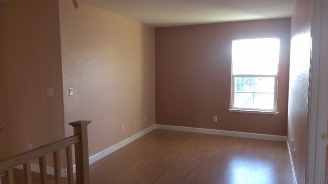 Building Photo - 1800 Marinette Ln