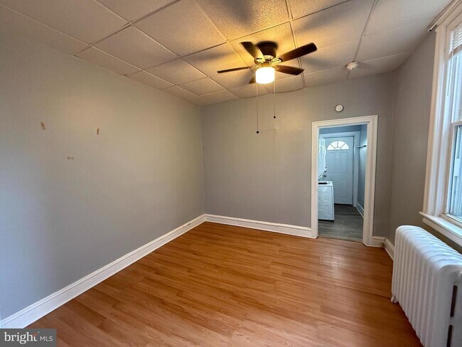 Building Photo - 2423 E Allegheny Ave