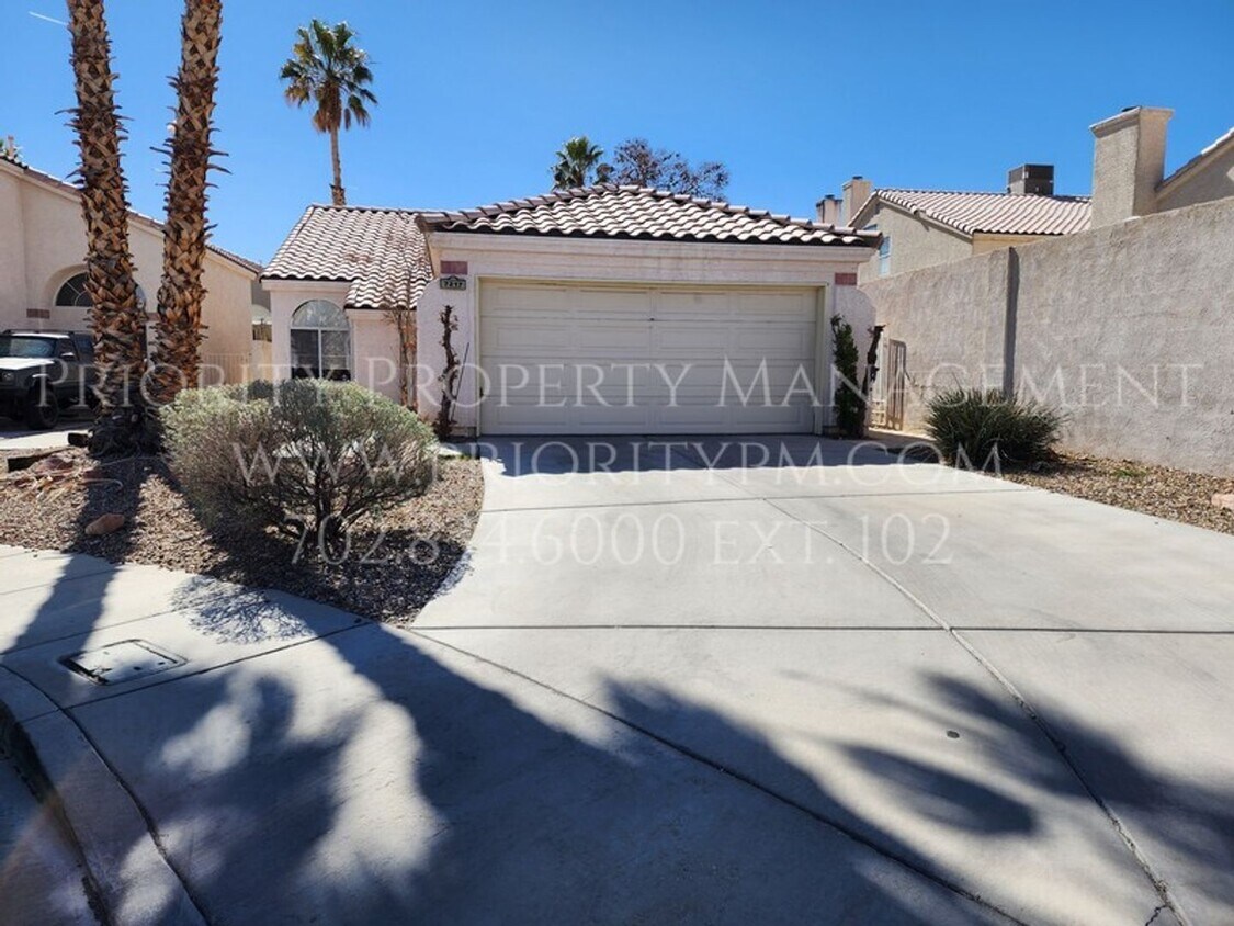 Primary Photo - COMING SOON~~NEAR SUMMERLIN~Single Storey ...