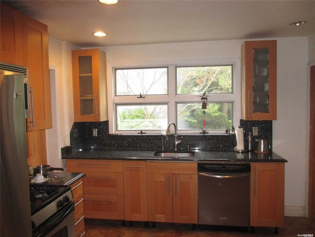 Building Photo - 43 Van Nostrand Ave