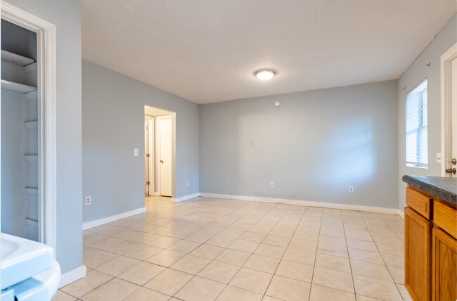 Foto del edificio - 1826 Leland St