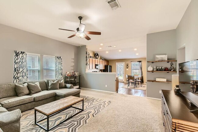 Building Photo - 1207 Horseshoe Ranch Dr