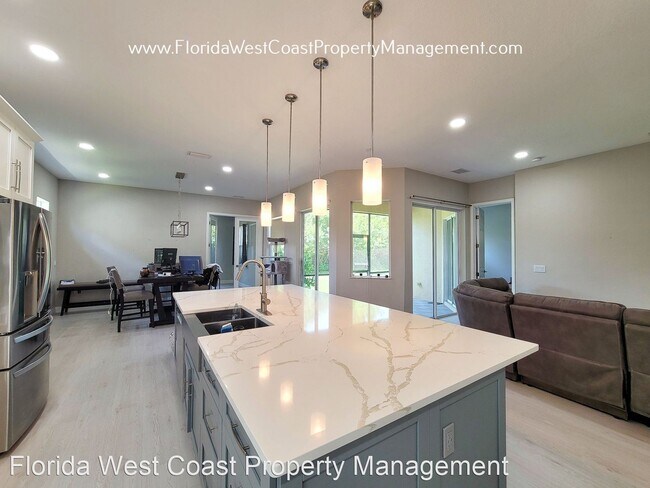 Foto del edificio - 3 br, 2 bath House - 11531 57th Street Cir E