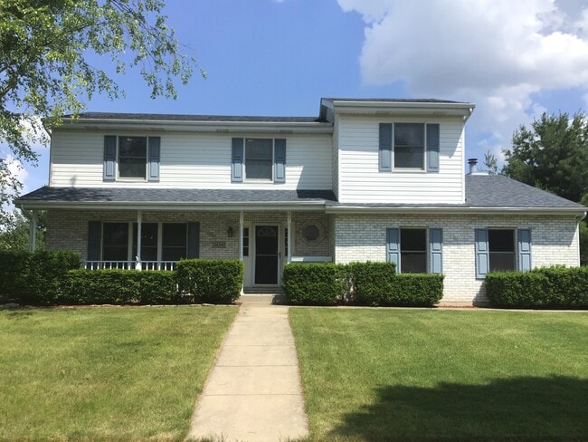 Building Photo - 24241 S Cree Dr