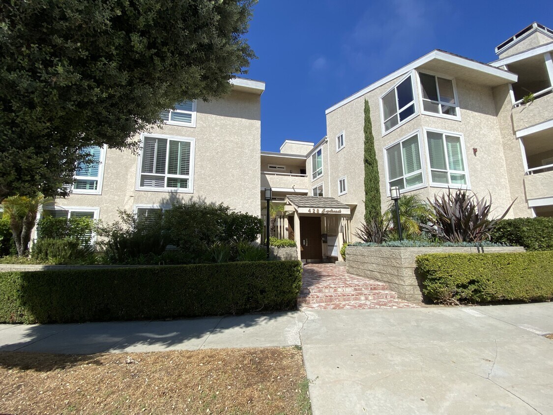 428 Esplanade Unit 101, Redondo Beach, CA 90277 Condo for Rent in