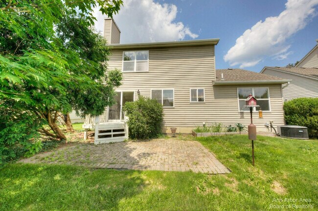 Foto del edificio - 3127 Dunwoodie Rd