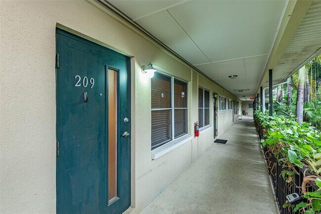Foto del edificio - 212 S Church Ave