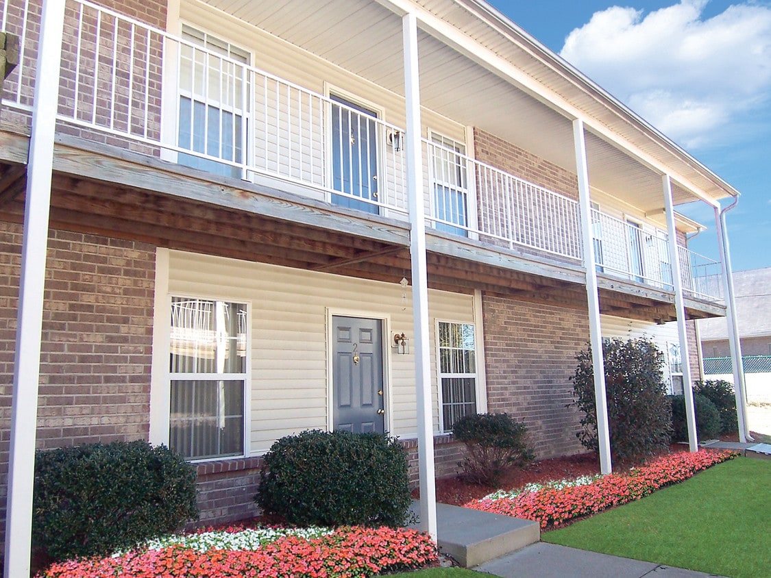 Primary Photo - Auburn Place Town And Garden Homes