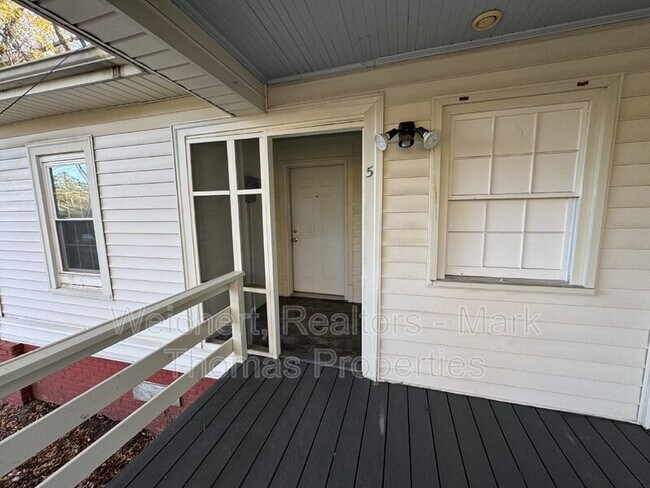 Foto del edificio - 2501 Pickett Rd