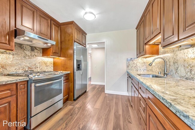 Building Photo - 3 br, 2 bath House - 777 San Antonio Road #93