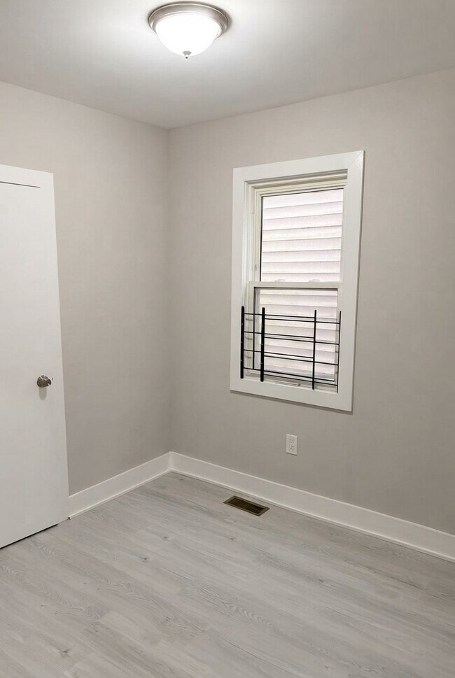 Foto del edificio - 654 S 12th St