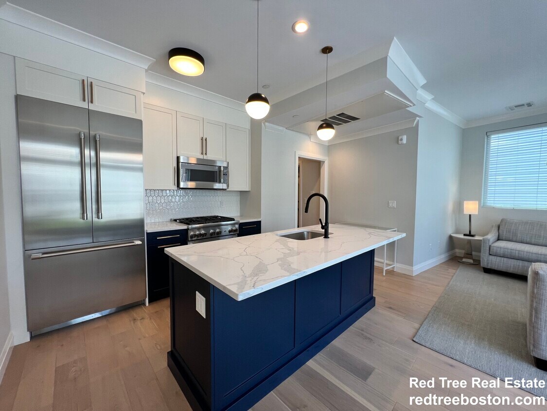 Primary Photo - 142 Pleasant St