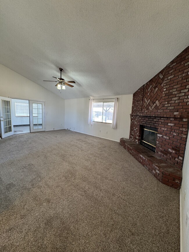 Building Photo - 9224 Greenwood Ave