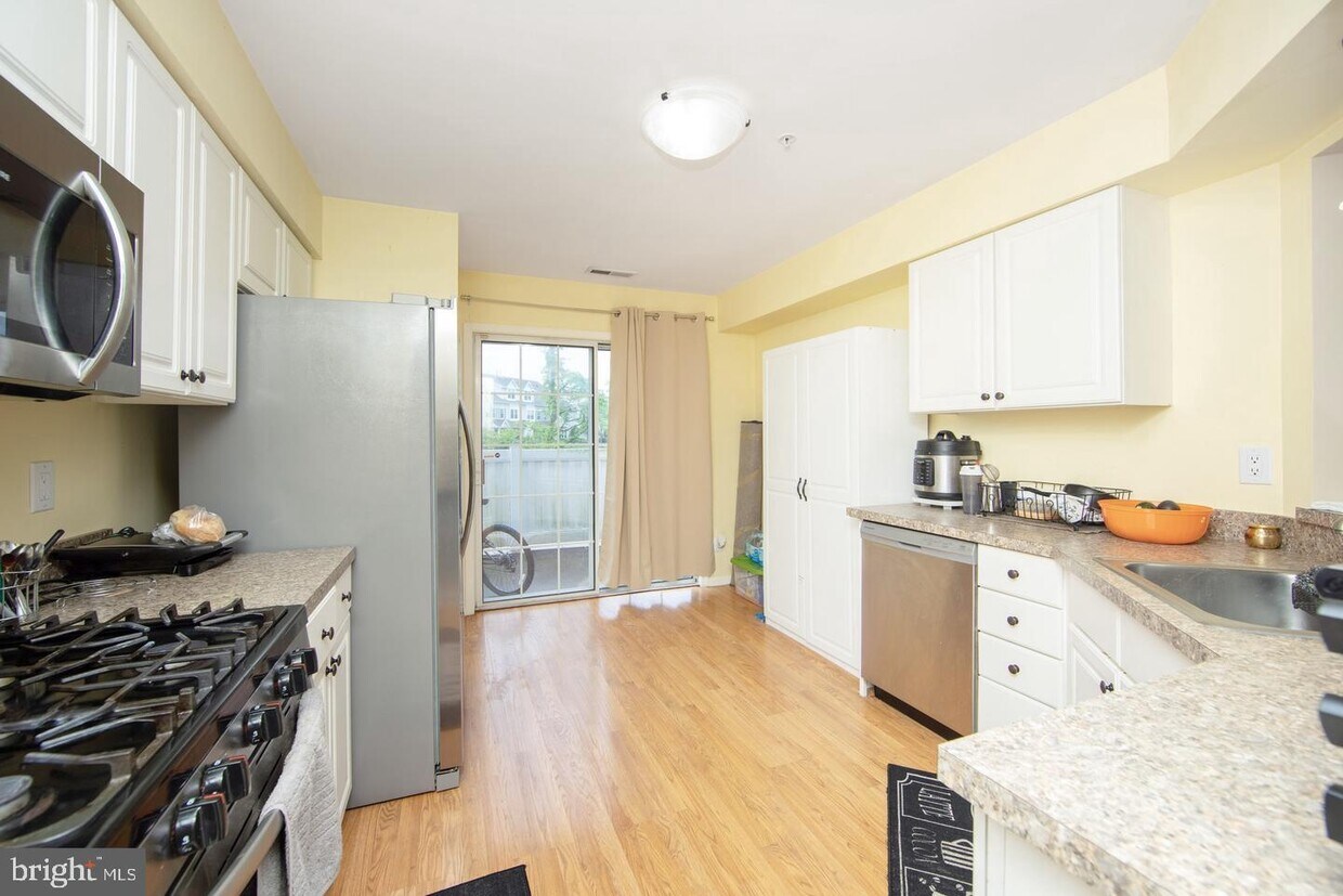 1108 Wharton Rd, Mount Laurel Township, NJ 08054 Townhome Rentals in