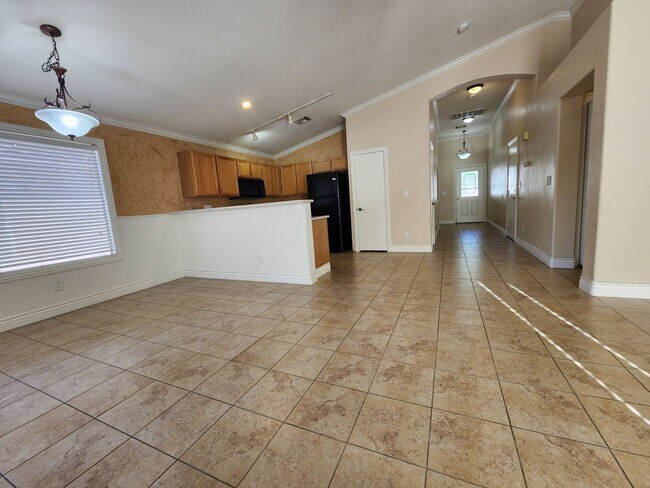 Foto del edificio - 6008 Seneca Springs St