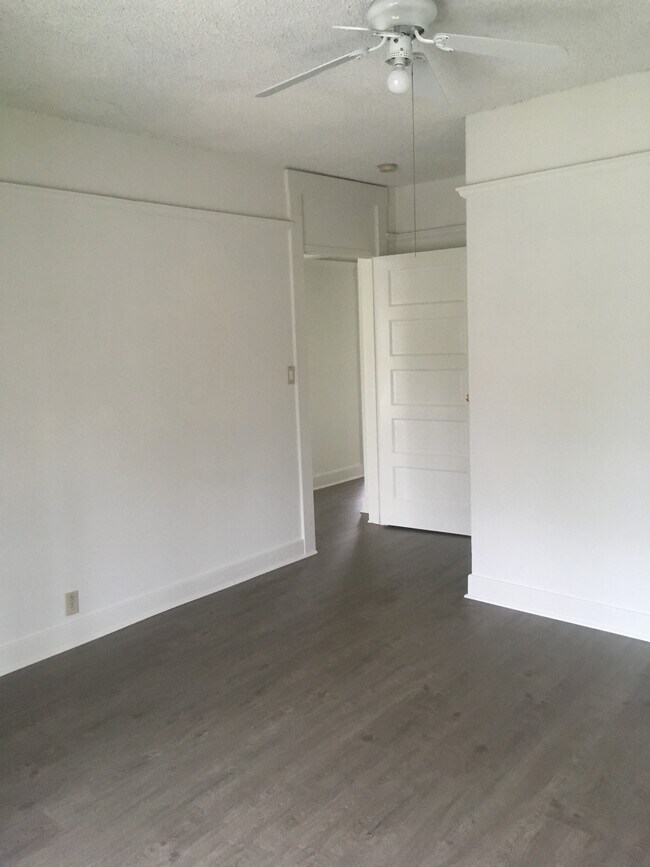 Bedroom - 1502 Huntington Dr